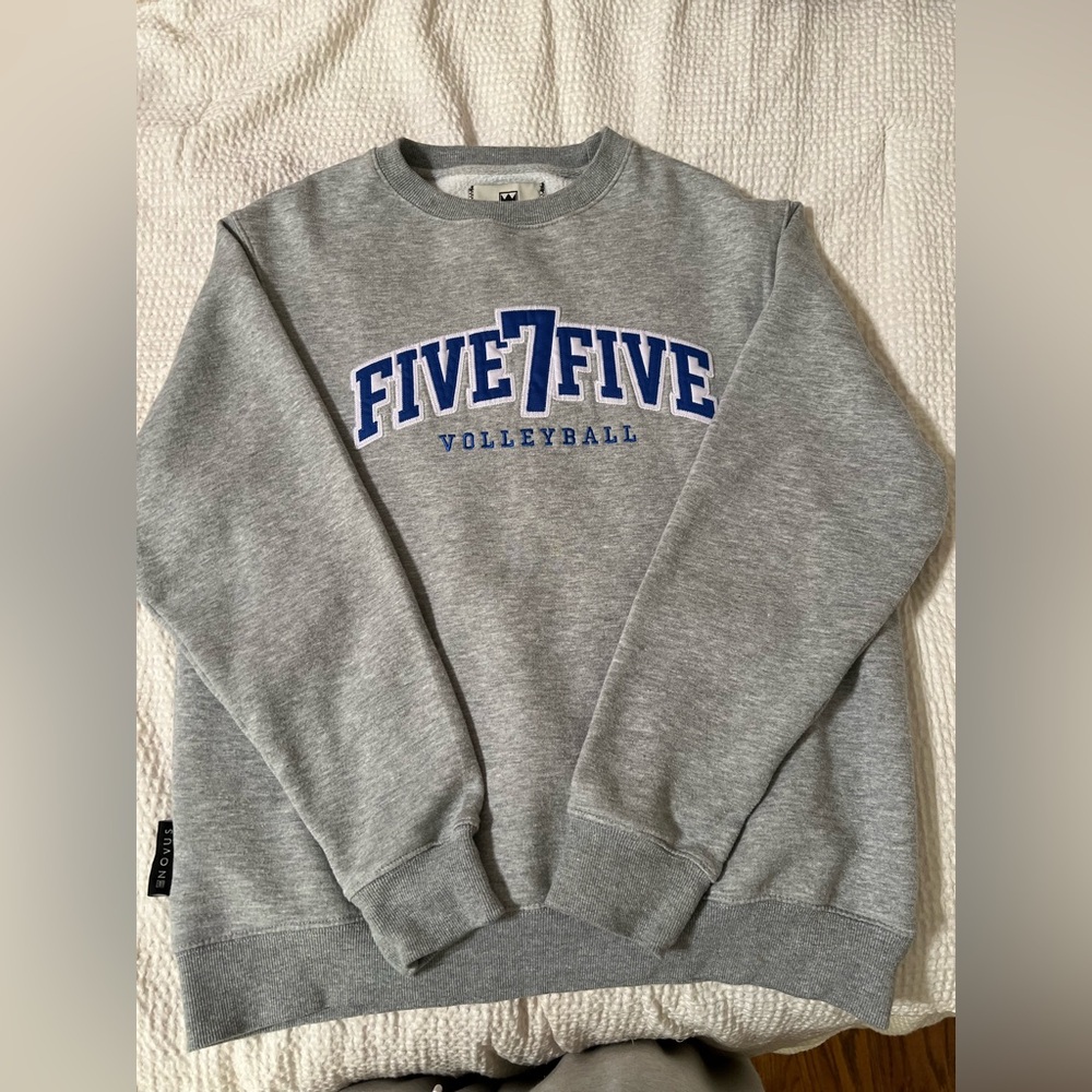 575 Crewneck Women's size M